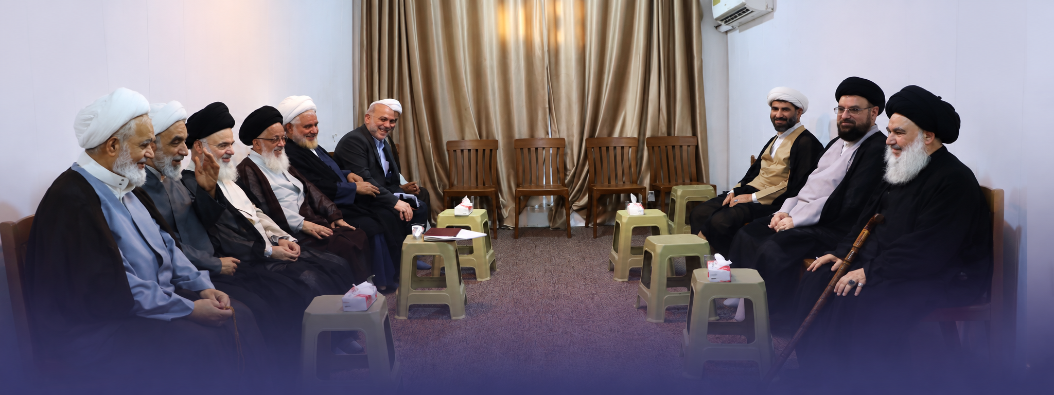 نمایندگان رهبر معظم انقلاب سلام و قدردانی ایشان از ملت عراق را به آیت‌الله یاسین موسوی ابلاغ کردند